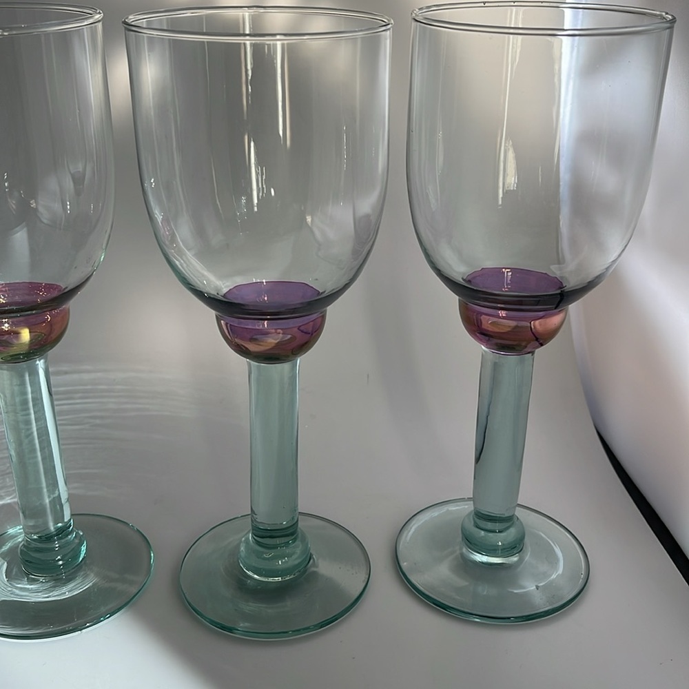 Green Tint Wine Glasses set of 4 Vintage - Picture 3 of 13